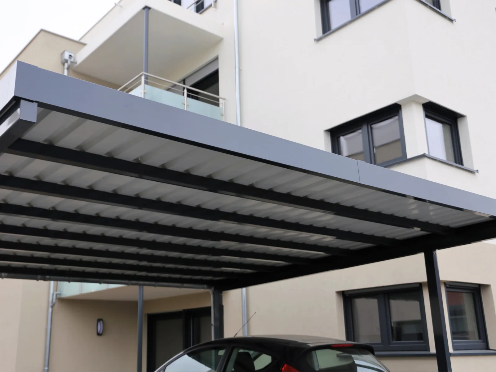 Carport : démarches, atouts et contraintes, les points clés pour les professionnels
