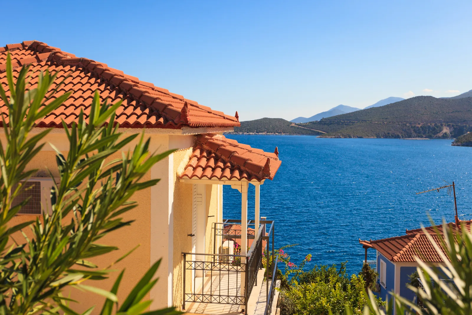 Immobilier littoral 2026 : quels avantages, quels risques pour les investisseurs ?